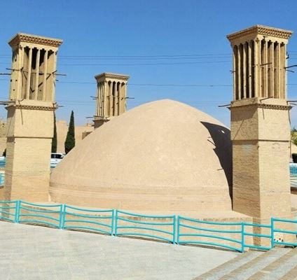 خزانة ماء رستم كيو، مخزن كبير لتلبية احتياجات الناس من الماء في مدينة يزد